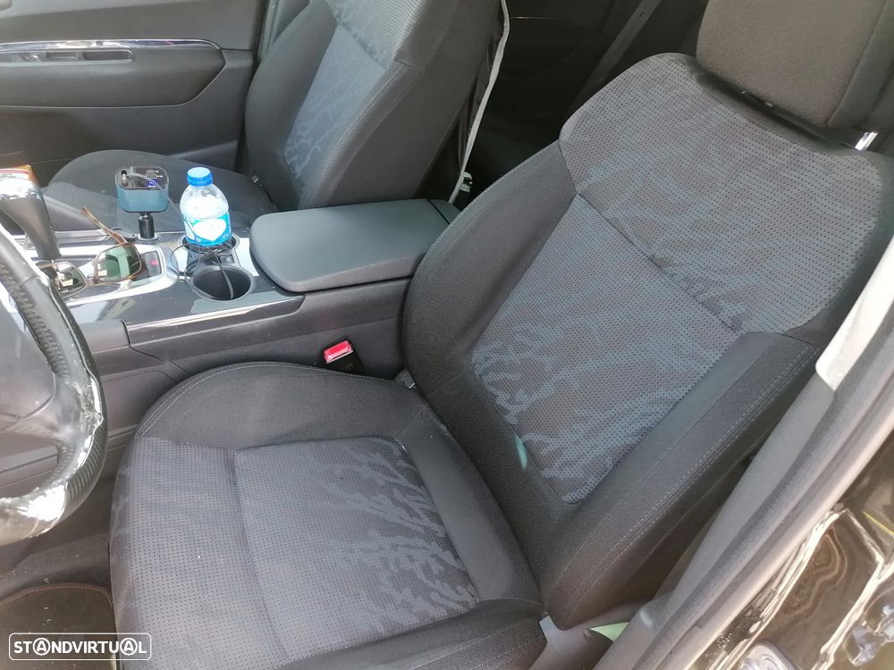 Peugeot 3008 1.6 HDi Executive CMP6 - 6