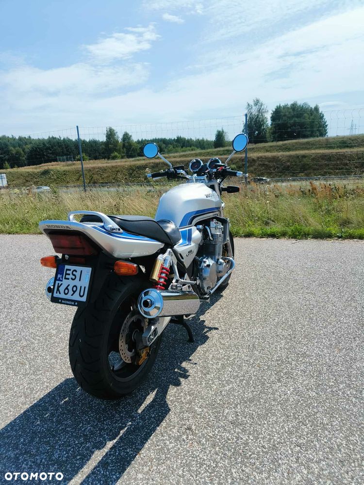 Honda CB - 4