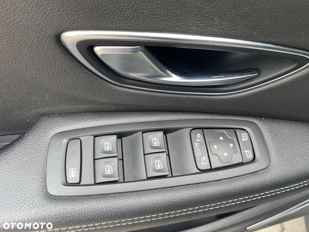 Renault Scenic - 11