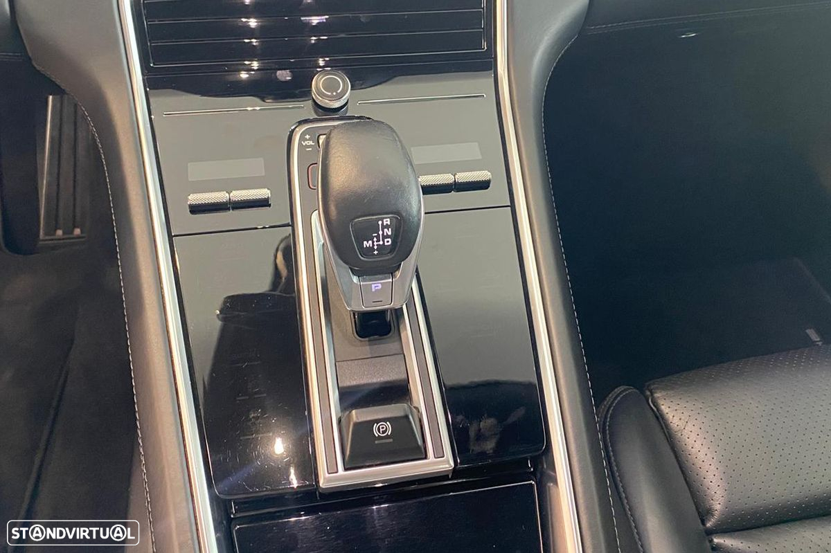 Porsche Panamera Sport Turismo 4 E-Hybrid - 13
