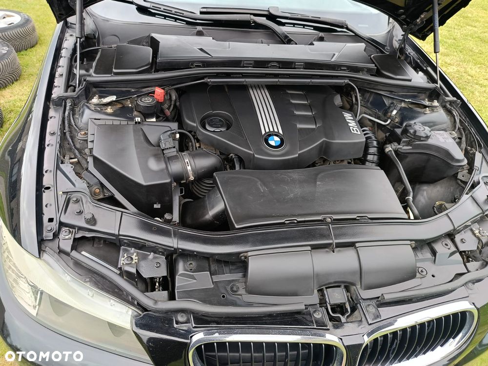 BMW Seria 3 318d DPF Edition Exclusive - 3