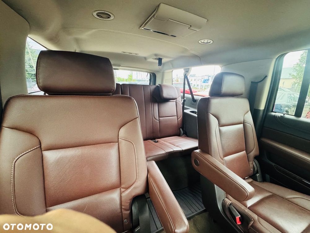 Chevrolet Suburban - 20