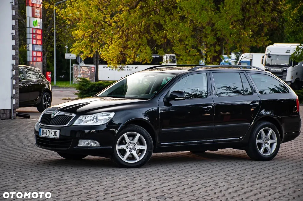 Skoda Octavia Combi 2.0 TDI DPF DSG Ambition - 11