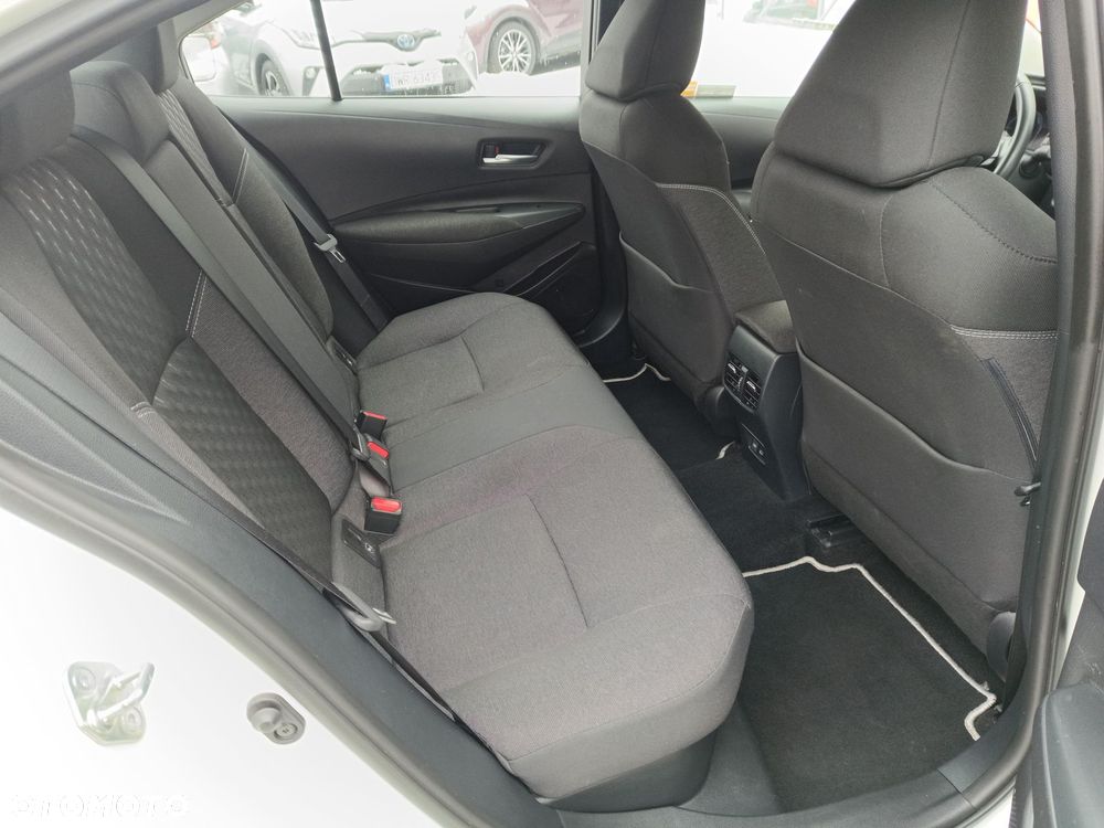 Toyota Corolla 1.8 Hybrid Comfort - 24
