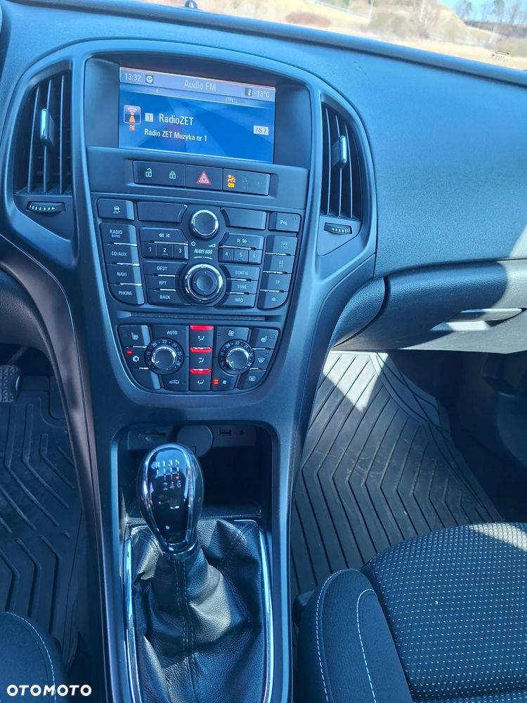 Opel Astra 1.7 CDTI - 11
