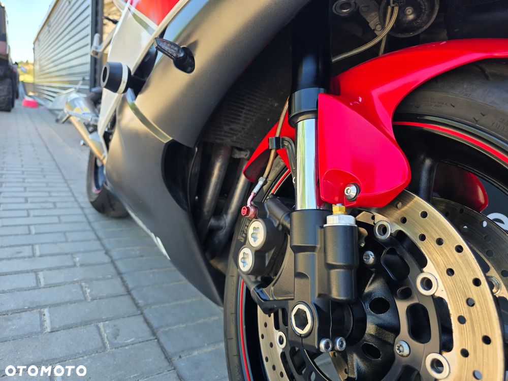 Yamaha R6 - 18