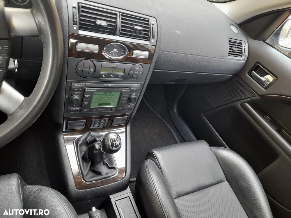 Ford Mondeo 2.0 TDCI Ghia - 17