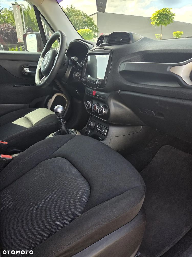 Jeep Renegade - 14