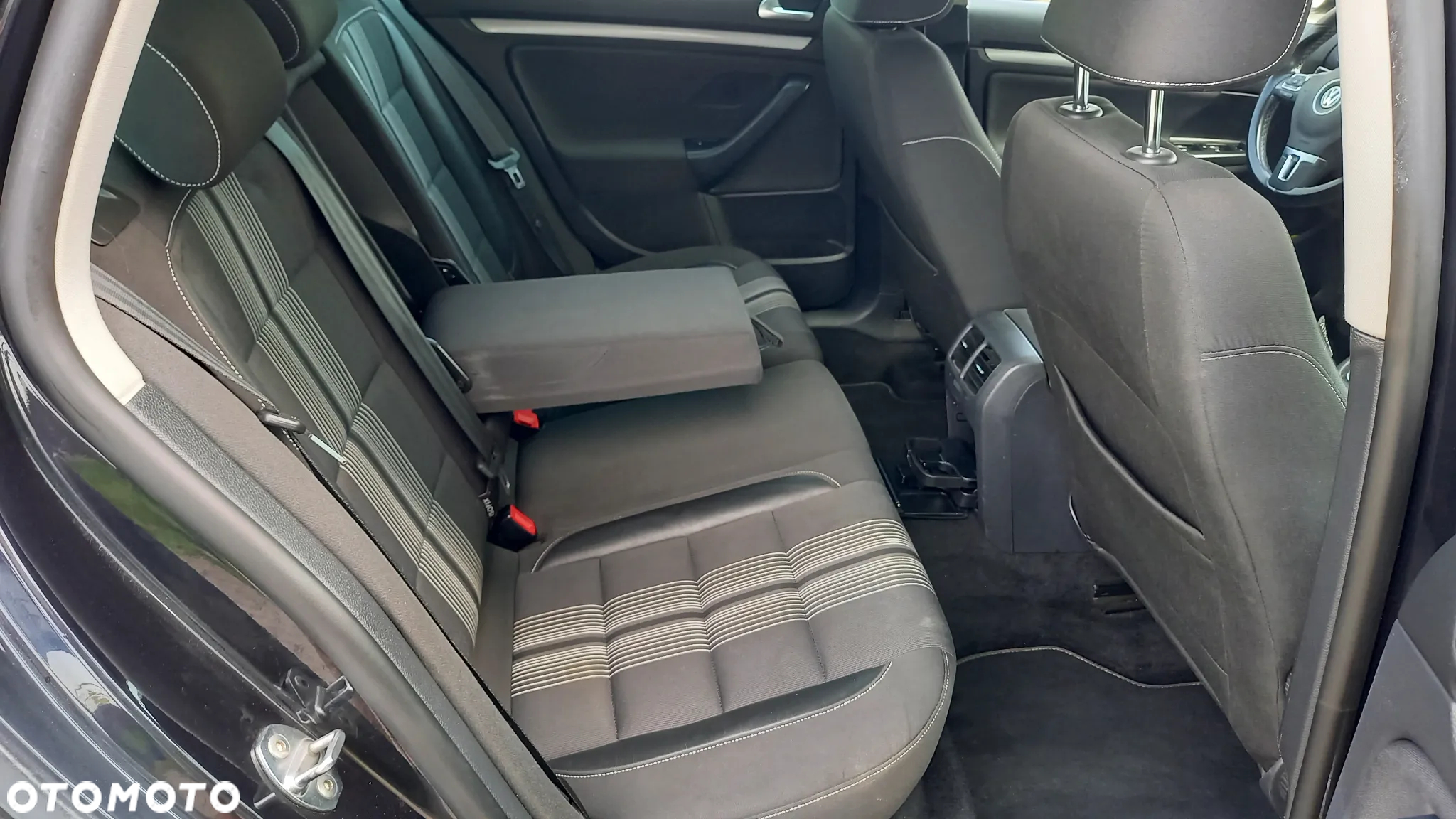 Volkswagen Golf VI 1.6 TDI Highline - 9