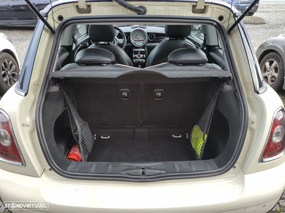 MINI 3 Portas Cooper D - 11