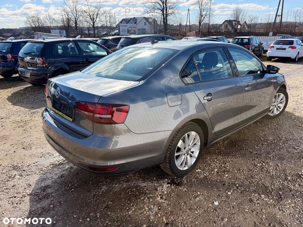 Volkswagen Jetta 2.0 TDI DPF BMT Comfortline - 11