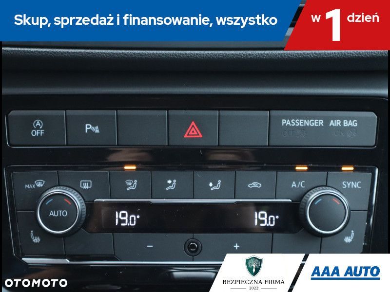 Volkswagen T-Cross - 17