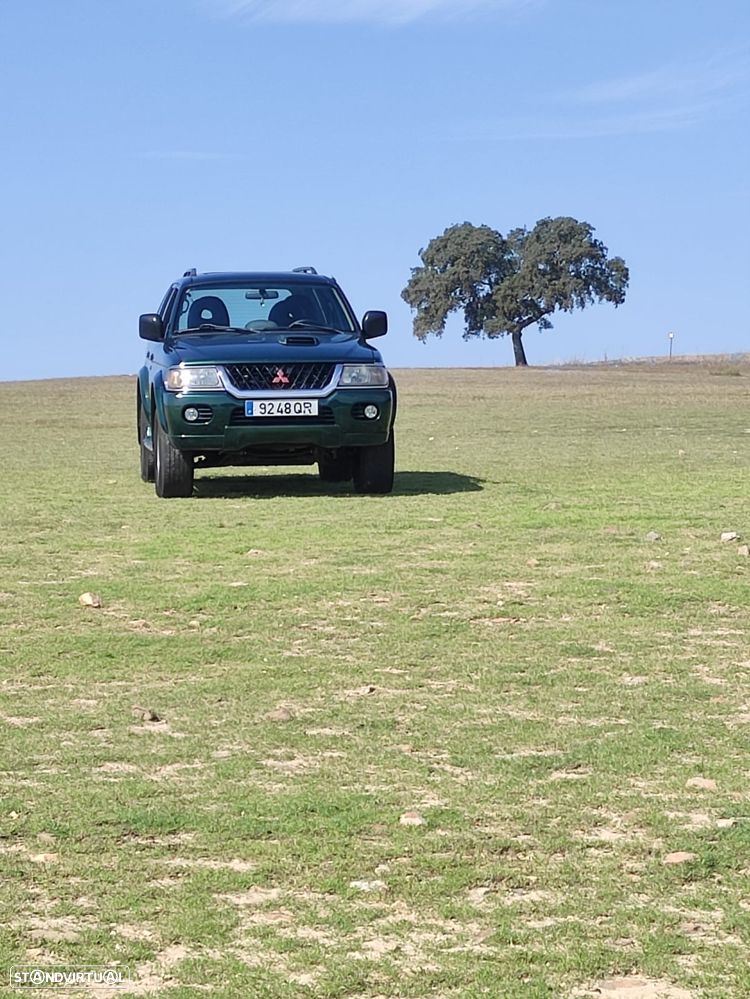 Mitsubishi Pajero Sport 2.5 TD GLS - 4