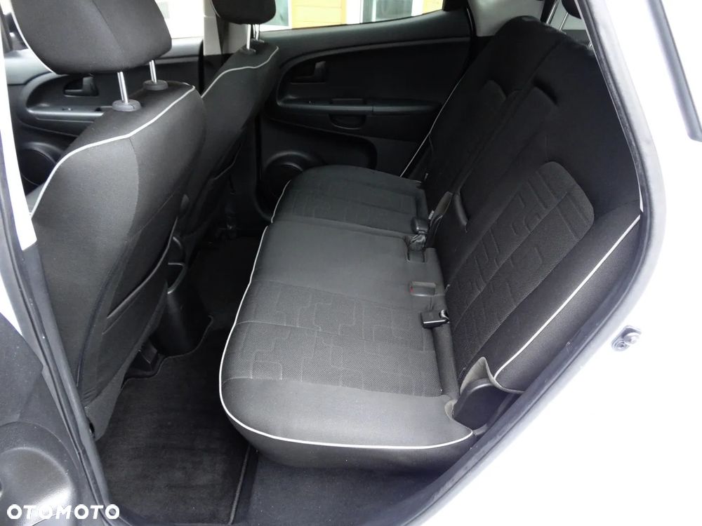 Kia Venga 1.6 CRDi 128 Black Collection - 23