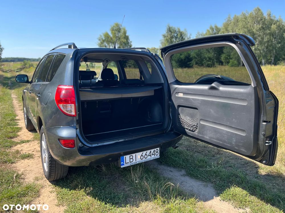 Toyota RAV4 - 40
