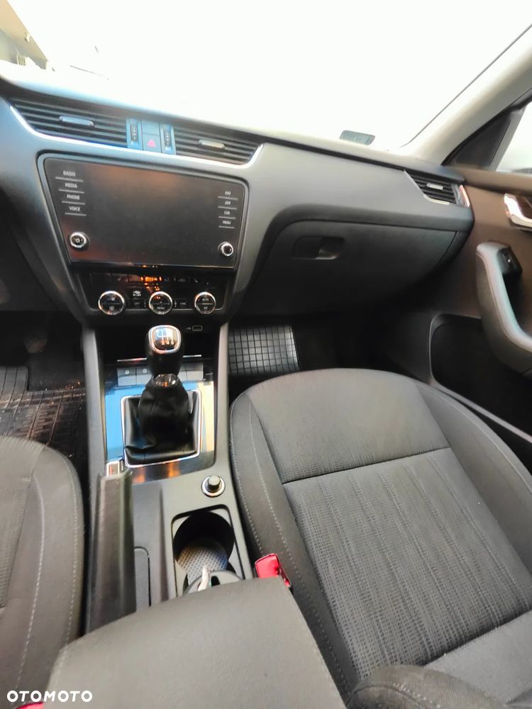 Skoda Octavia 2.0 TDI Style - 9