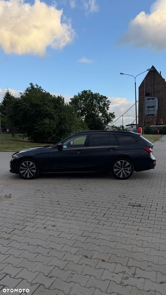 BMW Seria 3 320d Sport Line Shadow sport - 9
