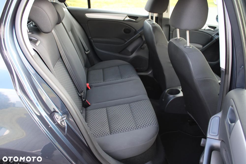 Volkswagen Golf - 21