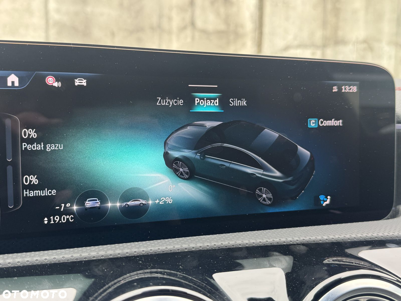 Mercedes-Benz CLA - 33