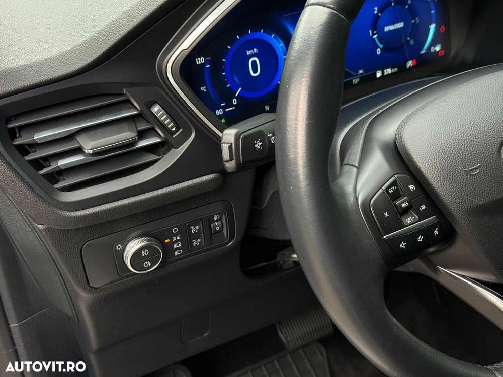 Ford Kuga 1.5 EcoBlue A8 FWD Titanium - 10