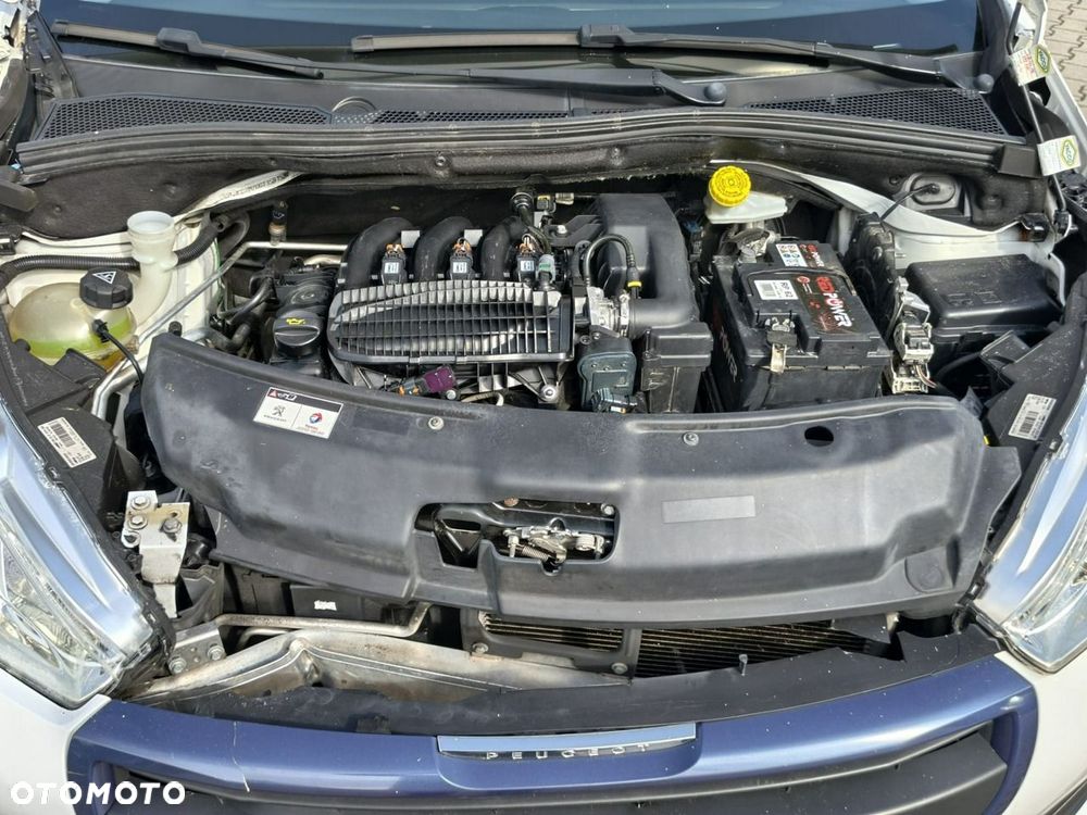 Peugeot 208 - 21