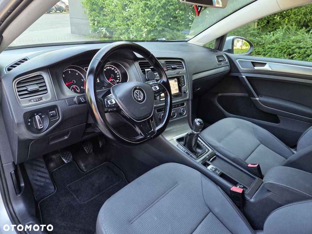 Volkswagen Golf 1.6 TDI BMT Comfortline - 21