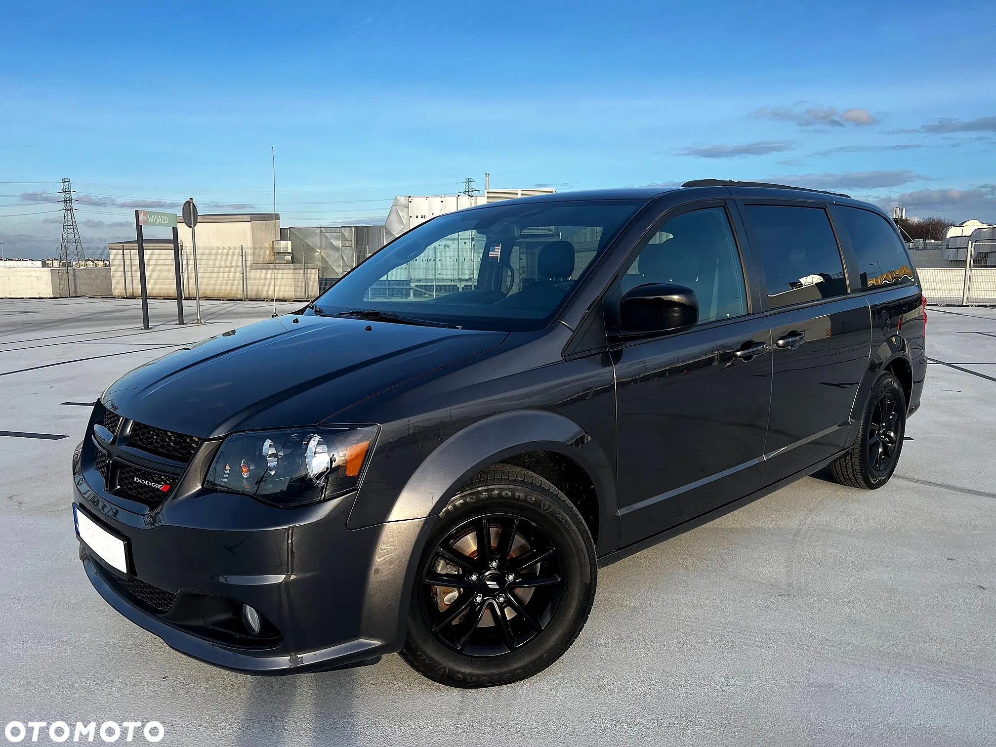 Dodge Grand Caravan - 2