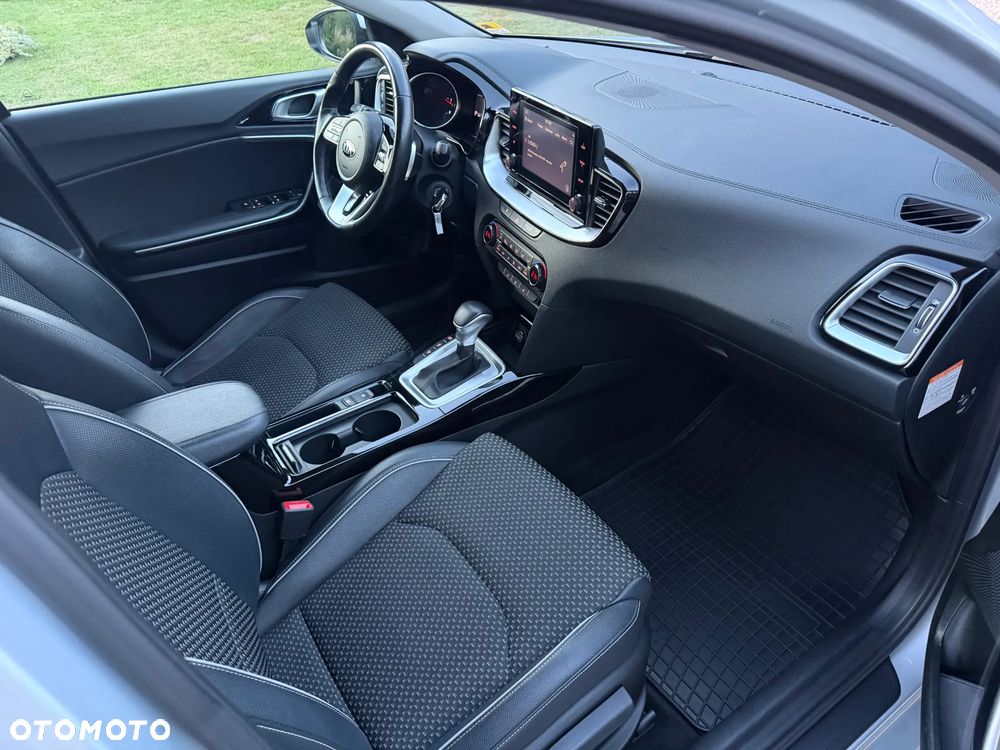 Kia Ceed 1.6 CRDi mHEV L DCT - 10