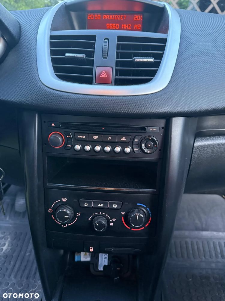 Peugeot 207 1.4 Trendy - 9