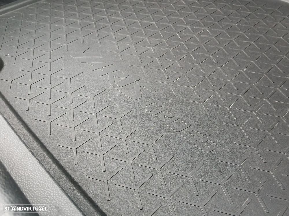 Toyota Yaris Cross 1.5 HDF Comfort Plus - 41