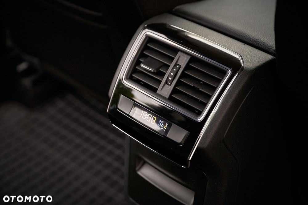 Skoda Superb 2.0 TDI Ambition - 30