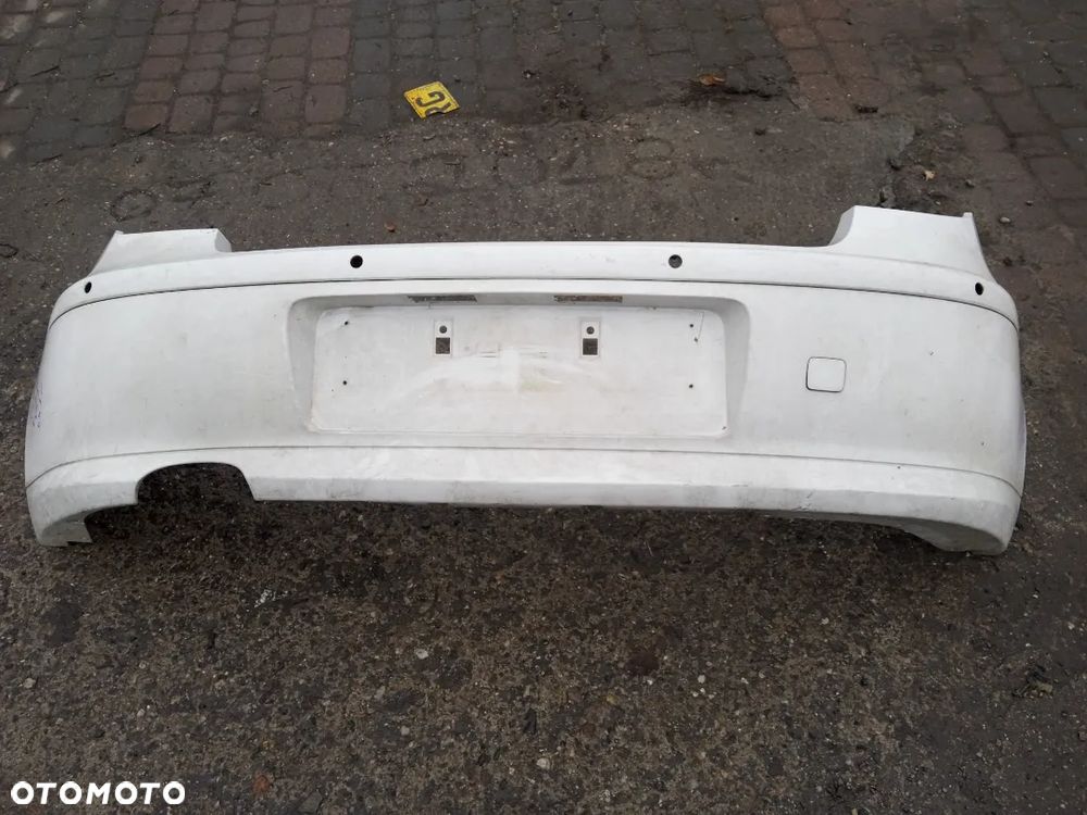 ZDERZAK TYLNY BMW E81 KOD KOLORU ZT55 - 1