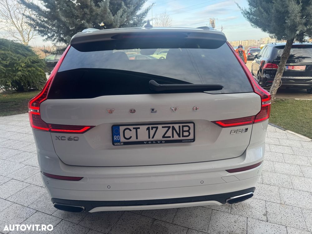 Volvo XC 60 D5 AWD Geartronic RDesign - 16