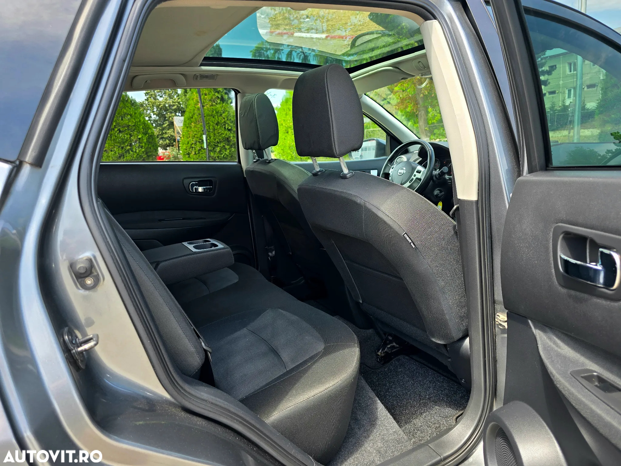 Nissan Qashqai 2.0 dCi DPF 4x4 Aut tekna - 8