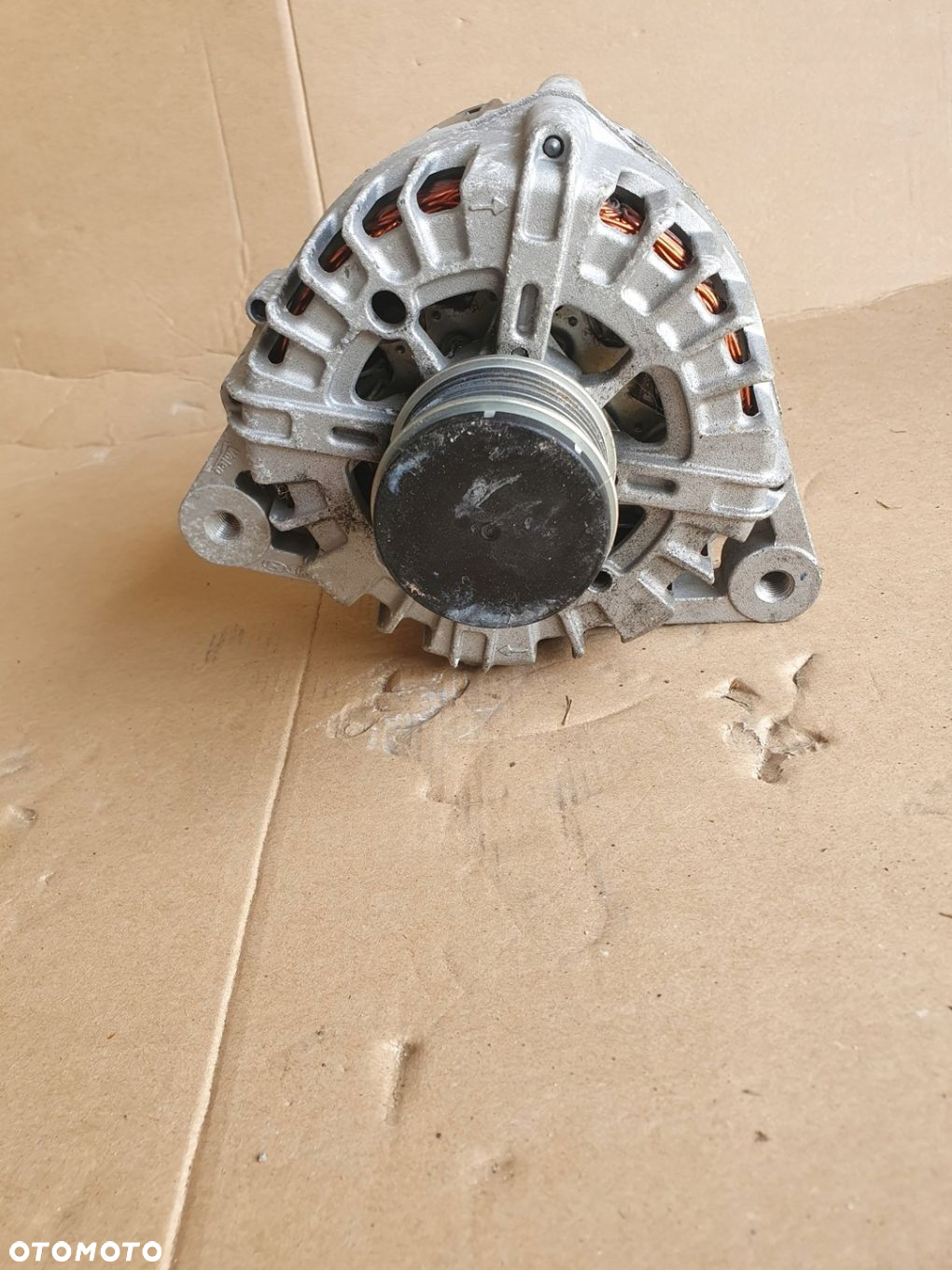 ALTERNATOR HYUNDAI KIA CARNIVAL 37300-2F400 13.5V 180A - 4