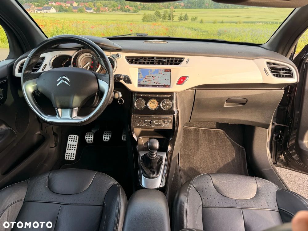 Citroën DS3 THP 155 Ultra-Prestige - 11