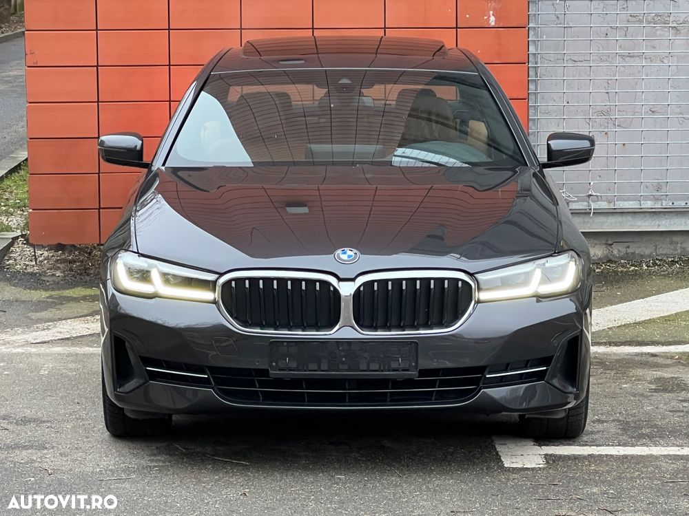 BMW Seria 5 530e Aut. Luxury Line - 11