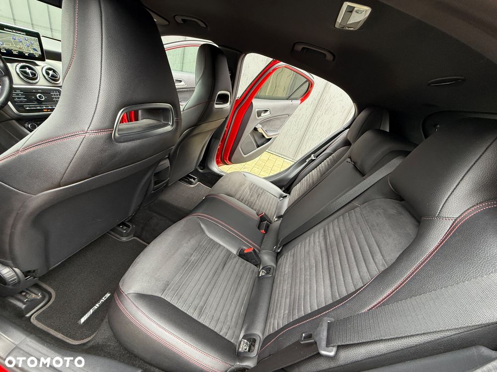 Mercedes-Benz GLA - 19