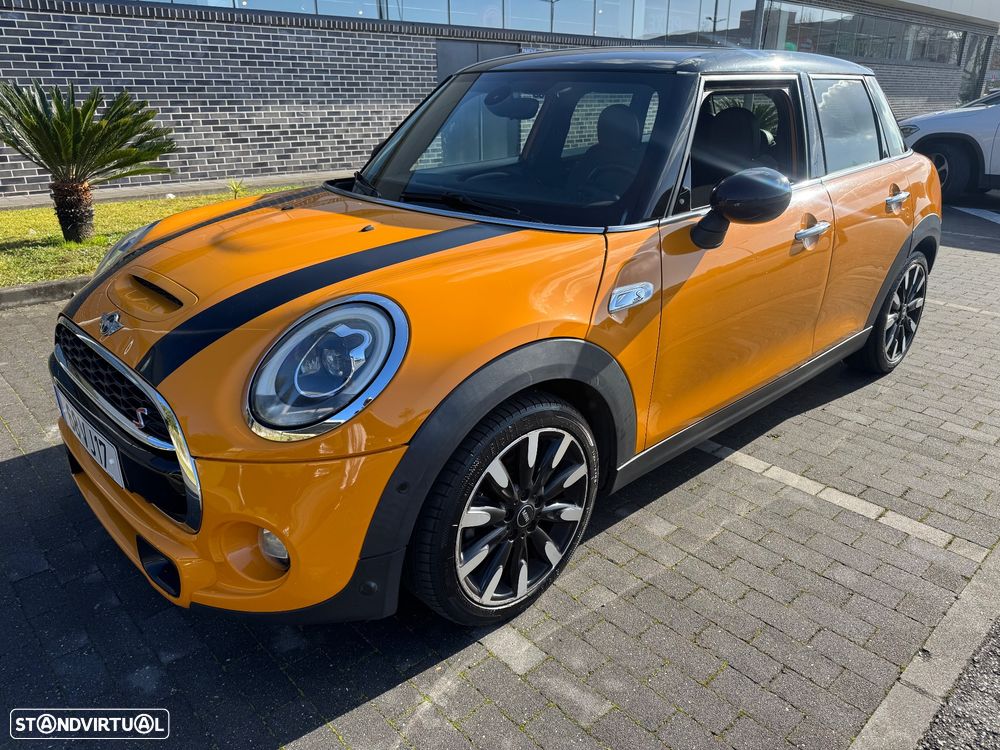 MINI 5 Portas Cooper D - 1