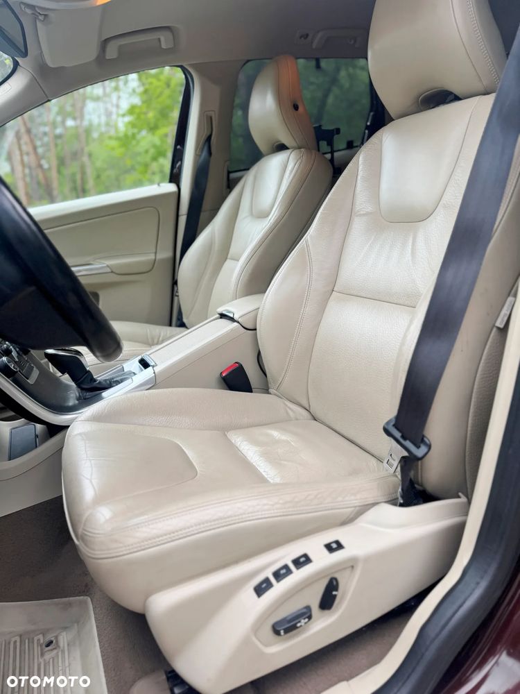 Volvo XC 60 2.4D AWD Summum - 25