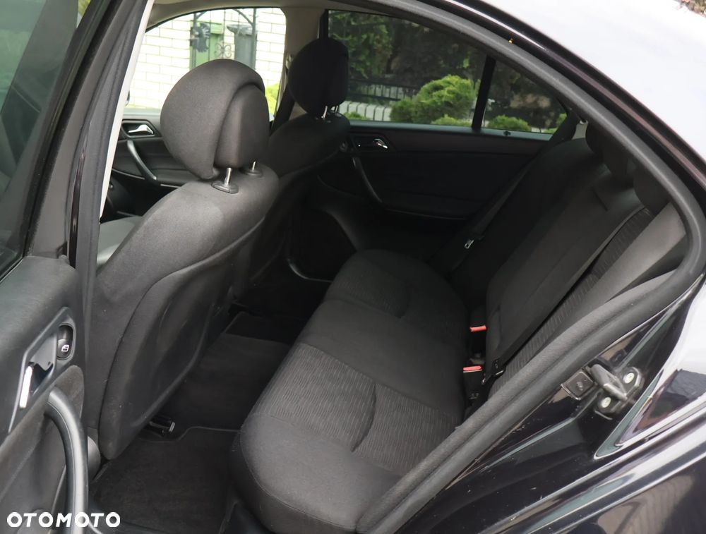 Mercedes-Benz Klasa C 180 Kompressor Sport Edition - 25