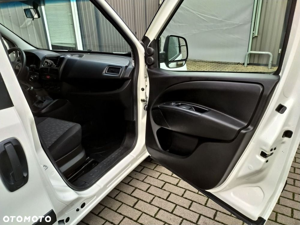 Opel Combo - 19