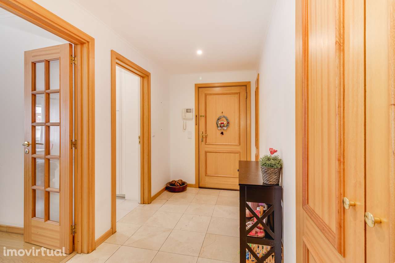 APARTAMENTO T3 | 150 M² | ARRECADAÇÃO | GARAGEM | LUMIAR - Grande imagem: 3/28