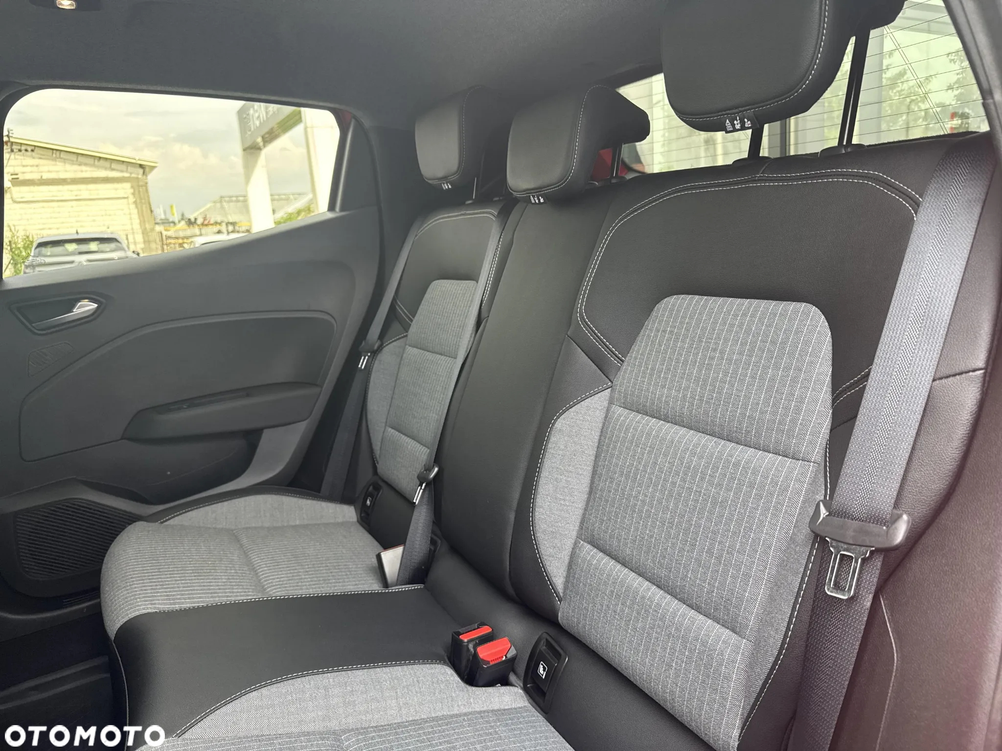 Renault Clio 1.0 TCe Techno - 16