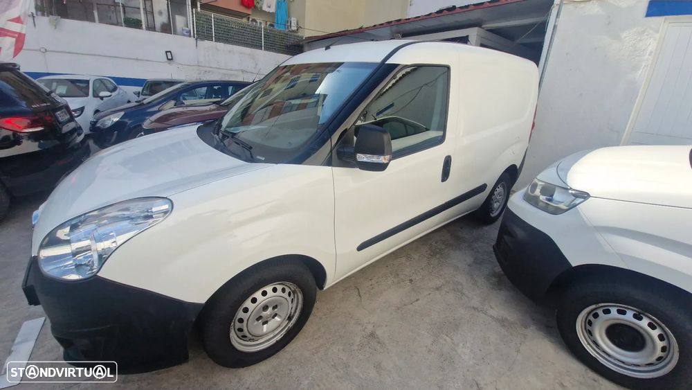 Opel COMBO-D-VAN - 2