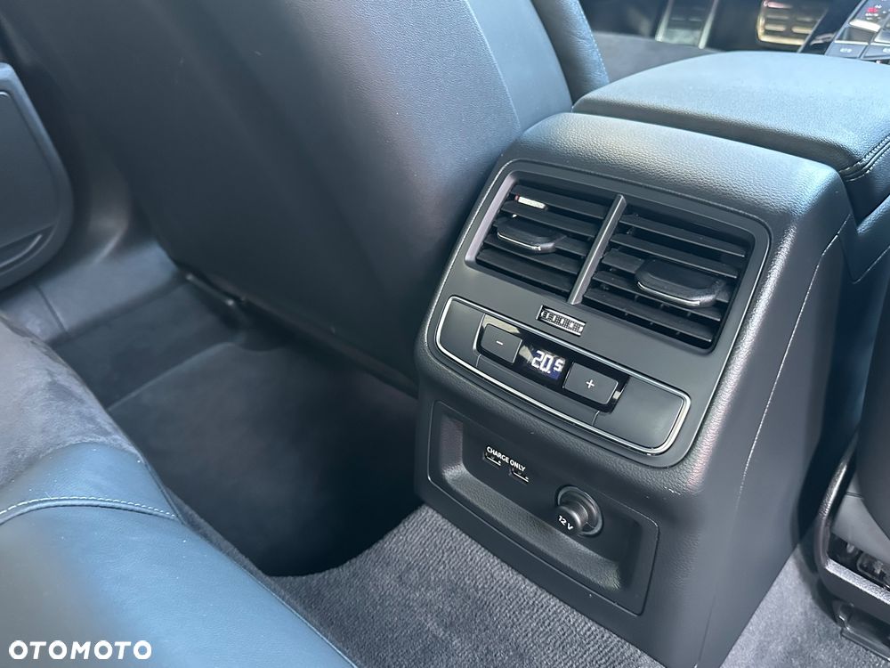 Audi A5 Coupé ver-sportback-40-tfsi-s-tronic-s-line - 29