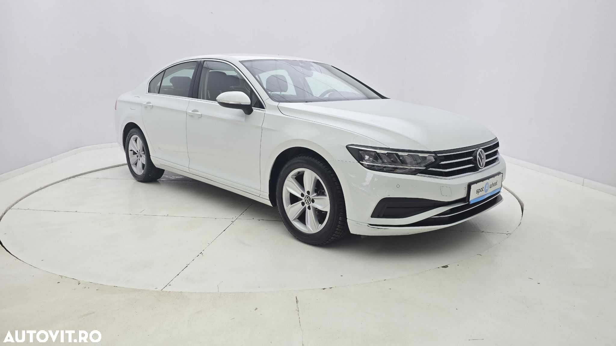Volkswagen Passat 2.0 TDI DSG Comfortline - 4
