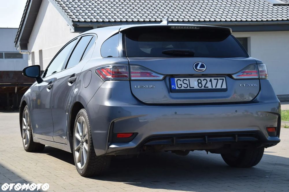 Lexus CT 200h - 5