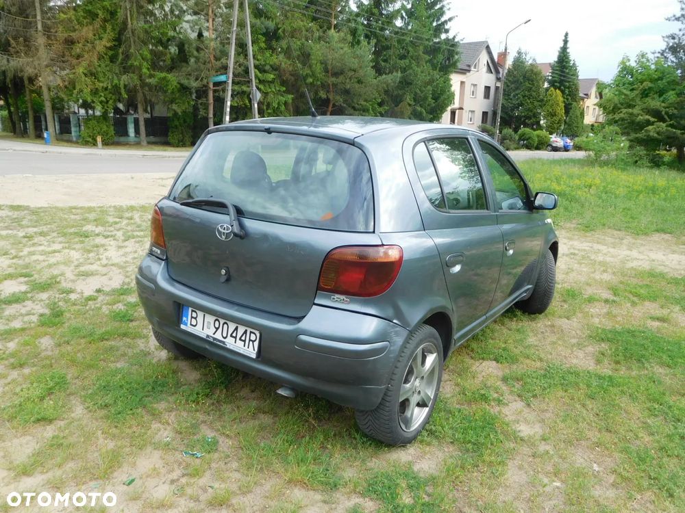 Toyota Yaris 1.4 D-4D Base - 8