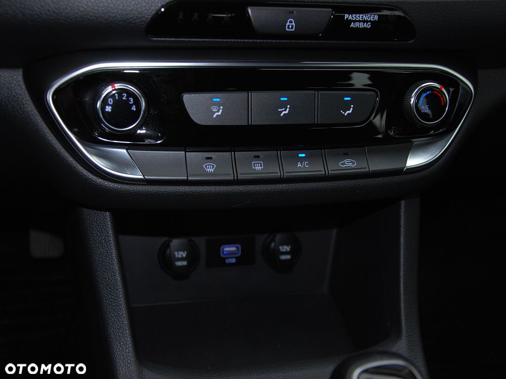 Hyundai i30 1.5 DPI Modern - 40